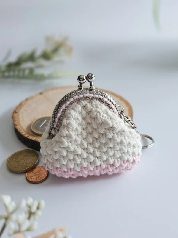 Porte-monnaie au crochet et pièce