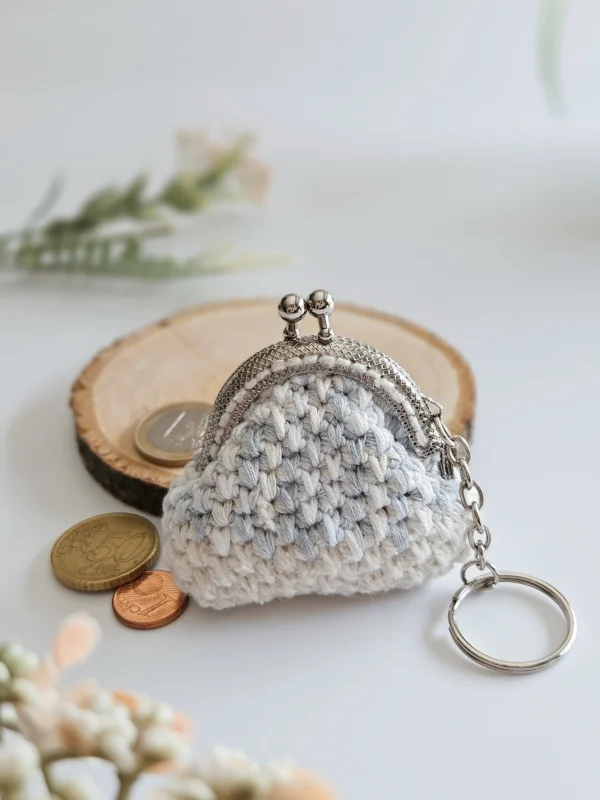 Porte-monnaie au crochet et pièce